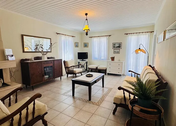 Casa Regina - 5min To - Peaceful Retreat بيت للعطل *