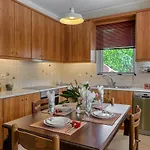 Casa Regina - 5min To - Peaceful Retreat Дом отдыха *