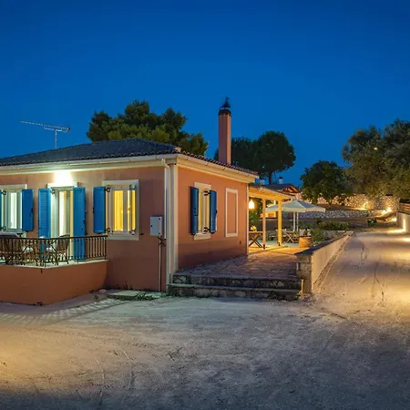 בית נופש Casa Regina - 5min To - Peaceful Retreat Lithakia (Zakynthos)