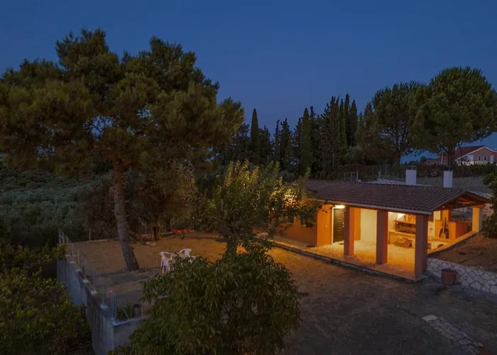בית נופש Casa Regina - 5min To - Peaceful Retreat