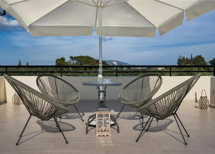 Casa Regina - 5min To - Peaceful Retreat בית נופש